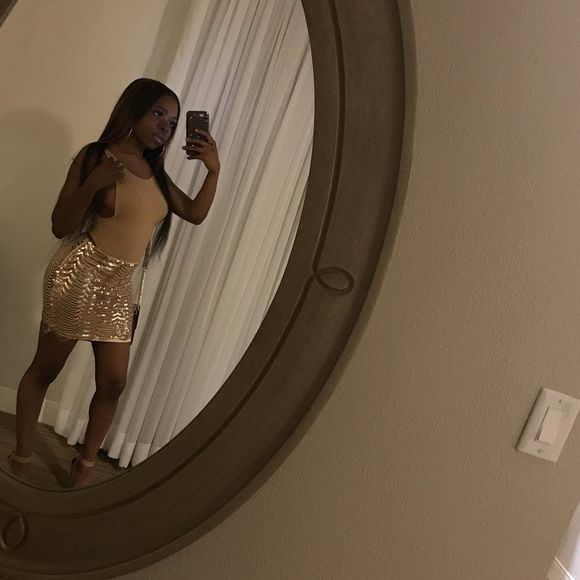 Meet your Posher, Gigi - Picture 1 of 1